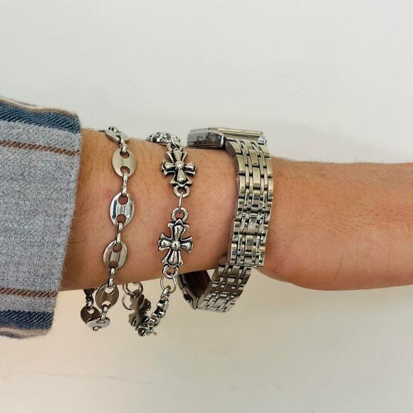 Silver Watch Black Face Unisex Minimalist 1.5" Diameter Quartz New - Picture 8 of 12